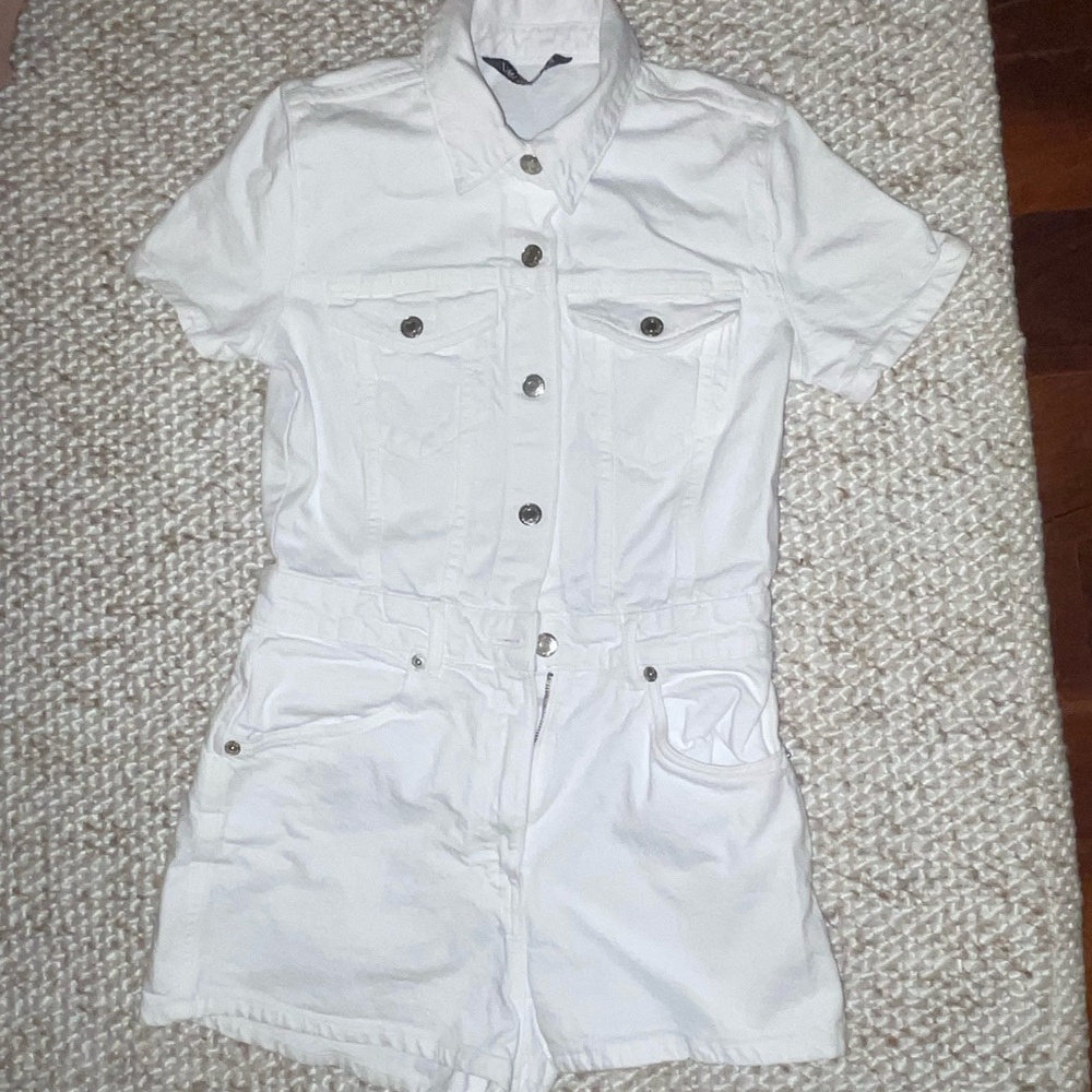 Zara White Short Sleeve Button-Up Romper - Perfect for Gameday! Sold out online.